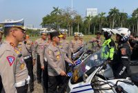 Kabaharkan Polri Komjen Pol Fadil Imran mengecek kesiapan Pamwal Rolakir Asean Summit ke-43 di Lapangan Monas, Jakarta (30/8/2023)  (Foto : Tommy) 