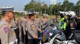 Kabaharkan Polri Komjen Pol Fadil Imran mengecek kesiapan Pamwal Rolakir Asean Summit ke-43 di Lapangan Monas, Jakarta (30/8/2023)  (Foto : Tommy) 