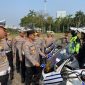 Kabaharkan Polri Komjen Pol Fadil Imran mengecek kesiapan Pamwal Rolakir Asean Summit ke-43 di Lapangan Monas, Jakarta (30/8/2023)  (Foto : Tommy) 