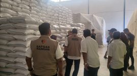 Satuan Tugas (Satgas) Pangan Polri menyatakan melakukan pendampingan hingga pengawasan untuk menjaga stabilitas harga bahan pokok beras di pasaran.  (Foto: Humas Polri)