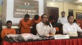 Kasat Reskrim Polres Jakarta Selatan, AKBP Bintoro  dalam jumpa pers di Polres Jakarta Selatan Senin (16/10/2023). (foto : Humas Polres Jaksel)