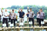 Kadiv Humas Polri Irjen. Pol. Sandi Nugroho menyatakan, perayaan hari jadi Humas Polri ini dilakukan dengan menanam mangrove karena mengingat fenomena el nino belakangan ini. Tak dipungkiri, fenomena tersebut telah menyebabkan kekeringan di beberapa daerah. (Foto : Humas PMJ)