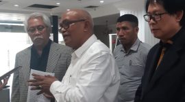 Pergerakan Advokat Nusantara (Perekat Nusantara) dan Tim Pembela Demokrasi Indonesia (TPDI) melaporkan Ketua Mahkamah Konstitusi (MK) Anwar Usman ke Dewan Etik Hakim Konstitusi. Laporan ini terkait putusan usia capres-cawapres yang diputuskan MK pada Senin (16/10/2023).