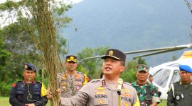 Kapolda Sumut,Irjen Pol Agung Setya Imam Effendi, dalam Pemusnahan Barang Bukti di  Mandailing Natal, Minggu (12/11/2023). (Foto : Mega News)