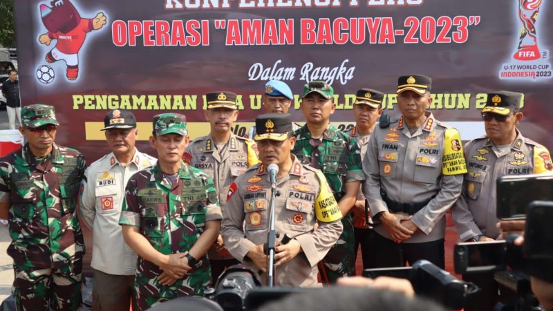 Jawa Tengah. Kapolda Jawa Tengah Irjen. Pol. Ahmad Luthfi memimpin apel gelar pasukan Ops Aman Bacuya 2023 Polda Jawa Tengah 