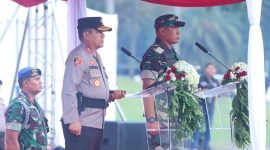 APEL : Kapolda Metro Jaya dan Pangdam Jaya Pimpin Apel Pergeseran Pasukan Pengamanan TPS Pemilu di lapangan silang monas, Jakarta, Selasa (12/2.2024)

