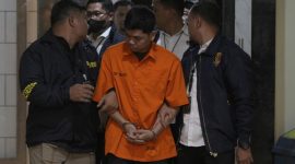 TERSANGKA : Tersangka Yudha dihadirkan saat rilis kasus pembunuhan Dante (6) anak dari artis Tamara Tyasmara di Polda Metro Jaya, awal pekan lalu (foto : Ist)
