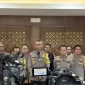 Asisten Kapolri Bidang Operasi (Assop) Irjen Pol. Verdianto Iskandar Bitticaca memberikan keterangan kepada wartawan di Mabes Polri, Jakarta, Kamis (28/3/2024).