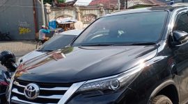 Toyota Fortuner 2.4 VRZ, warna hitam metalik nopol B 1945 KJL. diduga digelapkan 