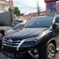 Toyota Fortuner 2.4 VRZ, warna hitam metalik nopol B 1945 KJL. diduga digelapkan 
