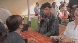 Warga Kelapa Gading memanfaatkan layanan SIM Keliling di Polsek Kelapa Gading. (ANT/Polsek Kelapa Gading)