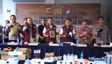 Konferensi pers yang dibuka oleh Karopenmas Divhumas Polri dan Dirtipidnarkoba Bareskrim Polri pada Rabu, 5 Februari 2025