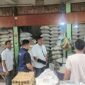 Satgas Pangan Polda Metro Jaya cek stok beras di Gudang beras Cipinang. (Ant)