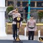 Direktur Pembinaan Masyarakat (Dirbinmas) Polda Metro Jaya, Kombes Pol Harri Muharram Firmansyah mewakili Kapolda Metro Jaya Irjen Pol Karyoto, memimpin upacara Hari Kesadaran Nasional di Lapangan Presisi Ditlantas Polda Metro Jaya, Senin (17/3/2025). 