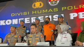 Polri menindak  AKBP Fajar Widyadharma LS terkait kasus narkoba dan asusila. 