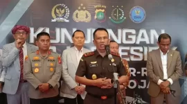 Kepala Kejaksaan Tinggi (Kajati) Daerah Khusus Jakarta Patris Yusrian Jaya di Provinsi DKI Jakarta, di Polda Metro Jaya, Kamis 8 Mei 2025