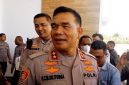 Irjen Pol Daniel Tahi Monang Silitonga (lahir 8 Oktober 1968) adalah seorang perwira tinggi Polri yang sejak 7 Desember 2023 menjabat sebagai Kepala Kepolisian Daerah Nusa Tenggara Timur. Daniel, lulusan Akpol 1990 ini berpengalaman dalam bidang reserse. (ist)
