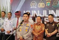 Kapolda Metro Jaya Irjen Pol Karyoto di Polda Metro Jaya, Kamis (8/5)