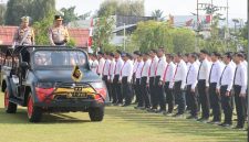 Kapolda Kaliantan Tengah Irjen Pol Iwan Kurniawan saat memberi arahan kepada jajaran (foto: Seputar Borneo)
