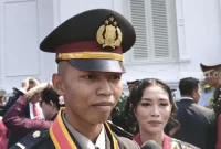 Muhammad Malik Aditya Kurniawan merupakan satu dari ratusan lulusan Akademi Kepolisian (Akpol) yang meraih penghargaan Adhi Makayasa 2025. Penghargaan ini diserahkan langsung Presiden Prabowo Subianto di Halaman Istana Merdeka, Jakarta, Rabu (23/7/2025).
