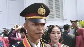 Muhammad Malik Aditya Kurniawan merupakan satu dari ratusan lulusan Akademi Kepolisian (Akpol) yang meraih penghargaan Adhi Makayasa 2025. Penghargaan ini diserahkan langsung Presiden Prabowo Subianto di Halaman Istana Merdeka, Jakarta, Rabu (23/7/2025).
