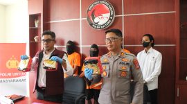 Dirresnarkoba Polda Sulawesi Tengah Kombes Pol. Pribadi Sembiring dalam jumpa pers di Palu, Senin (28/7)