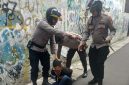 Kapolres Metro Jakarta Pusat Kombes Pol Susatyo Purnomo Condro menyampaikan apresiasi terhadap respon cepat personel di lapangan. “Kehadiran polisi di tengah masyarakat adalah untuk menjamin rasa aman. Setiap laporan warga akan segera kami tindaklanjuti, karena keamanan lingkungan adalah prioritas bersama,” ujarnya (Humas PMJ)