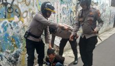 Kapolres Metro Jakarta Pusat Kombes Pol Susatyo Purnomo Condro menyampaikan apresiasi terhadap respon cepat personel di lapangan. “Kehadiran polisi di tengah masyarakat adalah untuk menjamin rasa aman. Setiap laporan warga akan segera kami tindaklanjuti, karena keamanan lingkungan adalah prioritas bersama,” ujarnya (Humas PMJ)