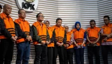 Penampakan sebelas tersangka kasus dugaan pemerasan yang emelibatkan Wamenaker Immanuel Ebenezer (ist)
