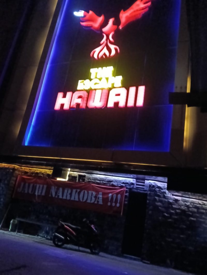 Penampakan Diskotik The Escape Hawai Diwaktu Malam