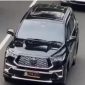 Tertangkap Kamera: Mobil Innova Zenix, memakai plat dinas Polri 1-VII yang digunakan Irjen Asep melintas di Jalan Jenderal Sudirman, Jakarta Selatan, Senin (29/9)