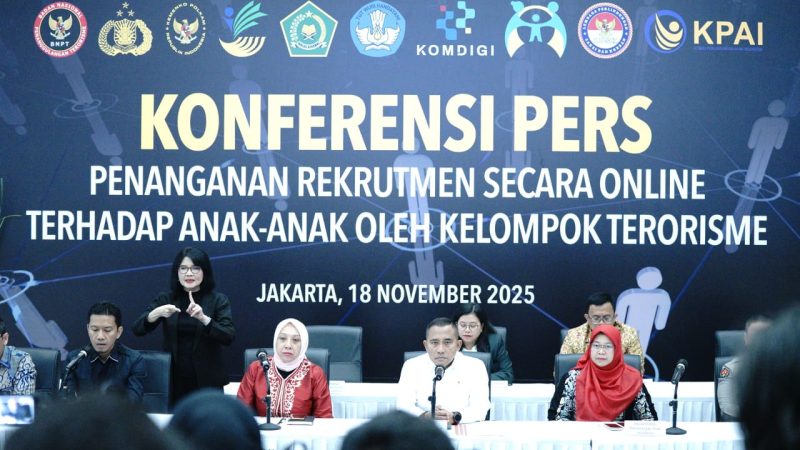 Konferensi Pers Penanganan Rekrutmen Secara Online Terhadap Anak-anak oleh Kelompok Terorisme