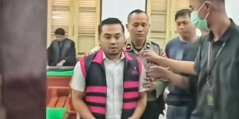 Videografer Amsal Sitepu dalam sidang di PN Medan. (Instagram @amsalsitepu)