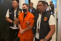 Lyons ditangkap tanpa perlawanan di Bali pada 28 Maret 2026 (Humas Polri)