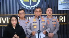 Kepala Divisi Humas Polri, Irjen Pol Jhonny Edison Isir, di Mabes Polri, Jumat (7/8). 