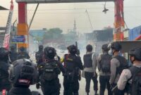 Aparat gabungan menggerebek Kampung Bahari, Tanjung Priok, Jakarta Utara. Pada 13 Agustus 2026,