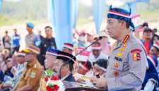 Kapolri Jenderal Listyo Sigit Prabowo hadir dan menyampaikan laporan acara peresmian 3.395 jembatan TNI-Polri dan 3.000 sumber air bersih TNI AD yang digelar secara hibrid, Lebak, Banten, Kamis (13/8/2026). (Dok. Istimewa)