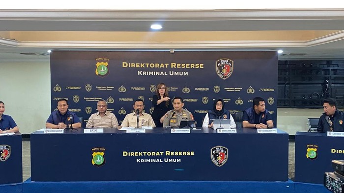 Konferensi Pers Pemulangan 3 WNI dari Libya
